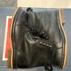 Doc Marten Piers